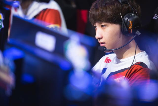 休期陷入更 休期陷入更